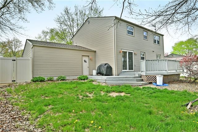 1323 Cedarwood Drive, Mineral Ridge, OH 44440