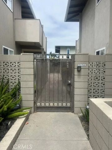 1728 Westcliff Drive 18, Newport Beach, CA 92660