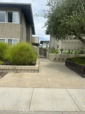 1728 Westcliff Drive 18, Newport Beach, CA 92660