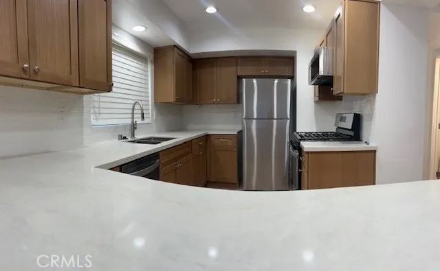 1728 Westcliff Drive 18, Newport Beach, CA 92660