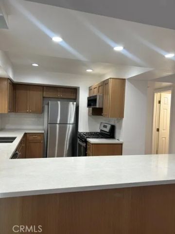 1728 Westcliff Drive 18, Newport Beach, CA 92660