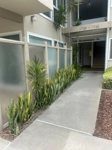 1728 Westcliff Drive 18, Newport Beach, CA 92660