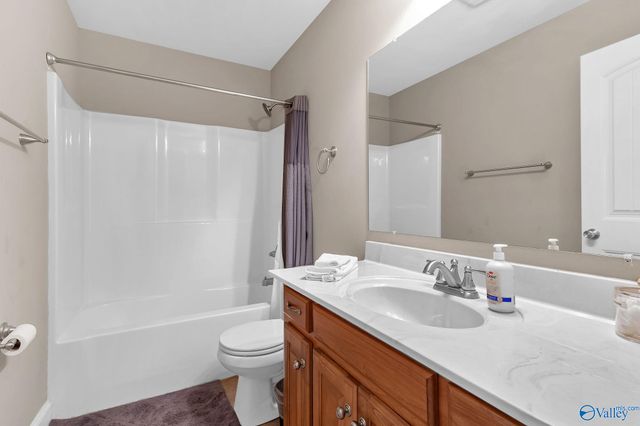 17935 Lakeside Estates Road, Athens, AL 35614