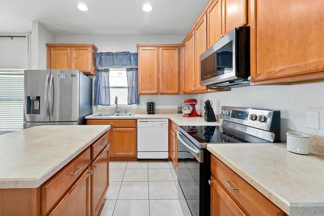 2165 CONTINENTAL STREET, St Cloud, FL 34769