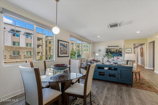 2870 Wagon Wheel Road 203, Oxnard, CA 93036