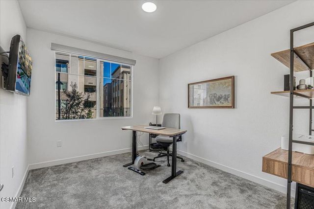 2870 Wagon Wheel Road 203, Oxnard, CA 93036