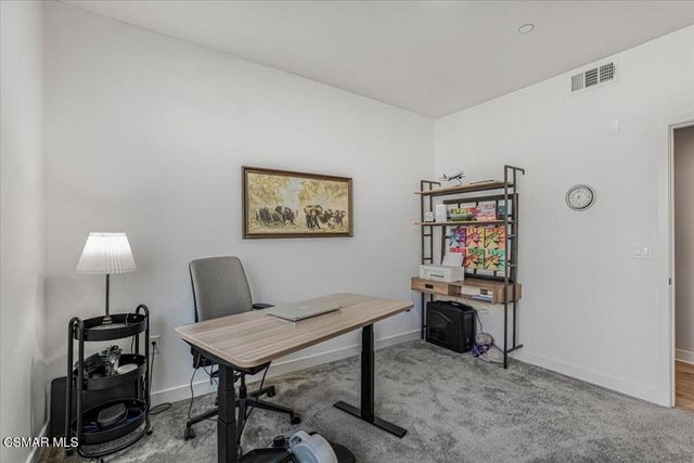 2870 Wagon Wheel Road 203, Oxnard, CA 93036