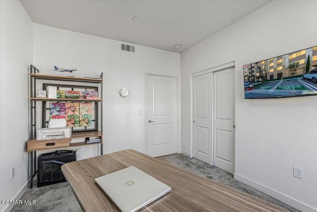 2870 Wagon Wheel Road 203, Oxnard, CA 93036