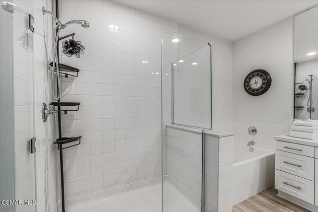 2870 Wagon Wheel Road 203, Oxnard, CA 93036