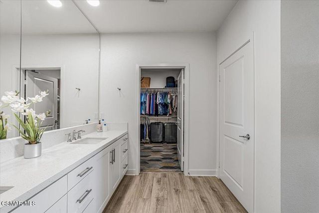 2870 Wagon Wheel Road 203, Oxnard, CA 93036