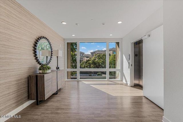 2870 Wagon Wheel Road 203, Oxnard, CA 93036