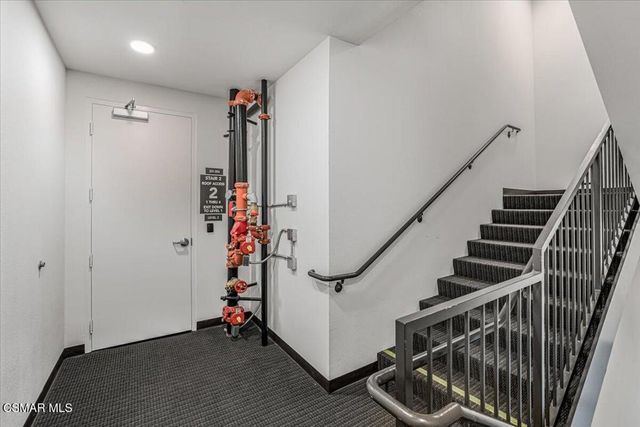 2870 Wagon Wheel Road 203, Oxnard, CA 93036