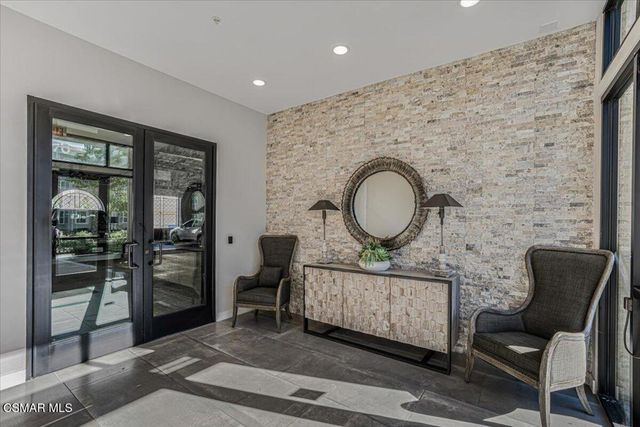 2870 Wagon Wheel Road 203, Oxnard, CA 93036