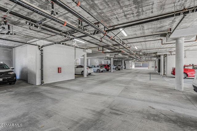 2870 Wagon Wheel Road 203, Oxnard, CA 93036