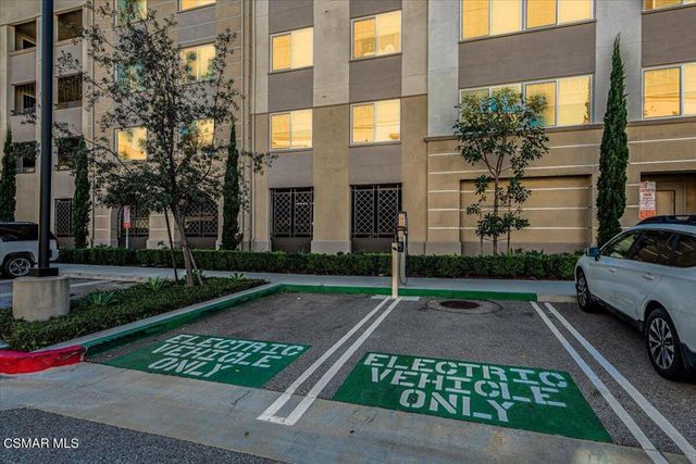 2870 Wagon Wheel Road 203, Oxnard, CA 93036