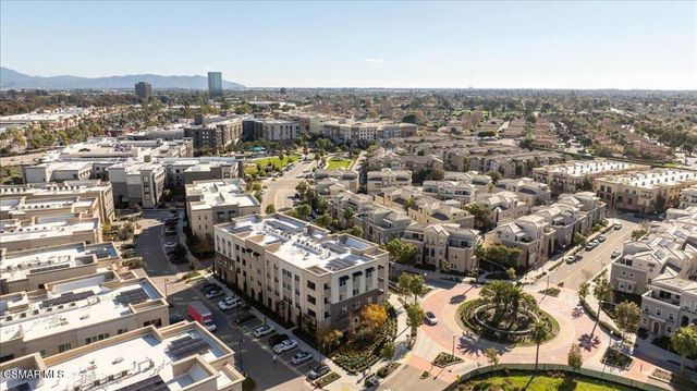 2870 Wagon Wheel Road 203, Oxnard, CA 93036