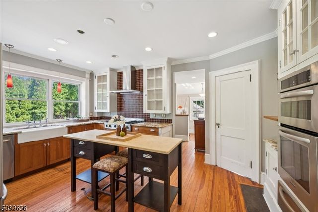 31 Hamilton Rd, Morristown Town, NJ 07960