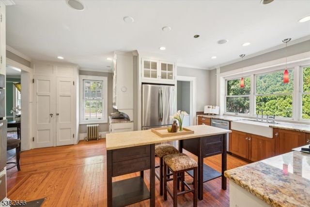 31 Hamilton Rd, Morristown Town, NJ 07960