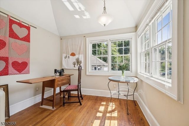 31 Hamilton Rd, Morristown Town, NJ 07960