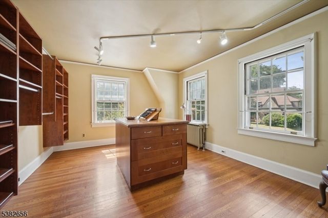 31 Hamilton Rd, Morristown Town, NJ 07960