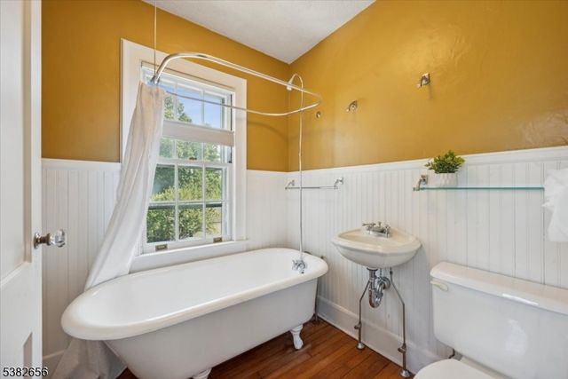 31 Hamilton Rd, Morristown Town, NJ 07960