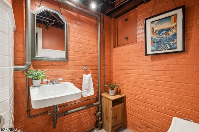 31 Hamilton Rd, Morristown Town, NJ 07960