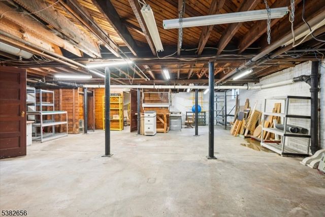 31 Hamilton Rd, Morristown Town, NJ 07960