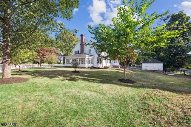 31 Hamilton Rd, Morristown Town, NJ 07960