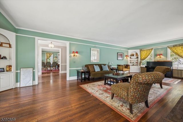 31 Hamilton Rd, Morristown Town, NJ 07960