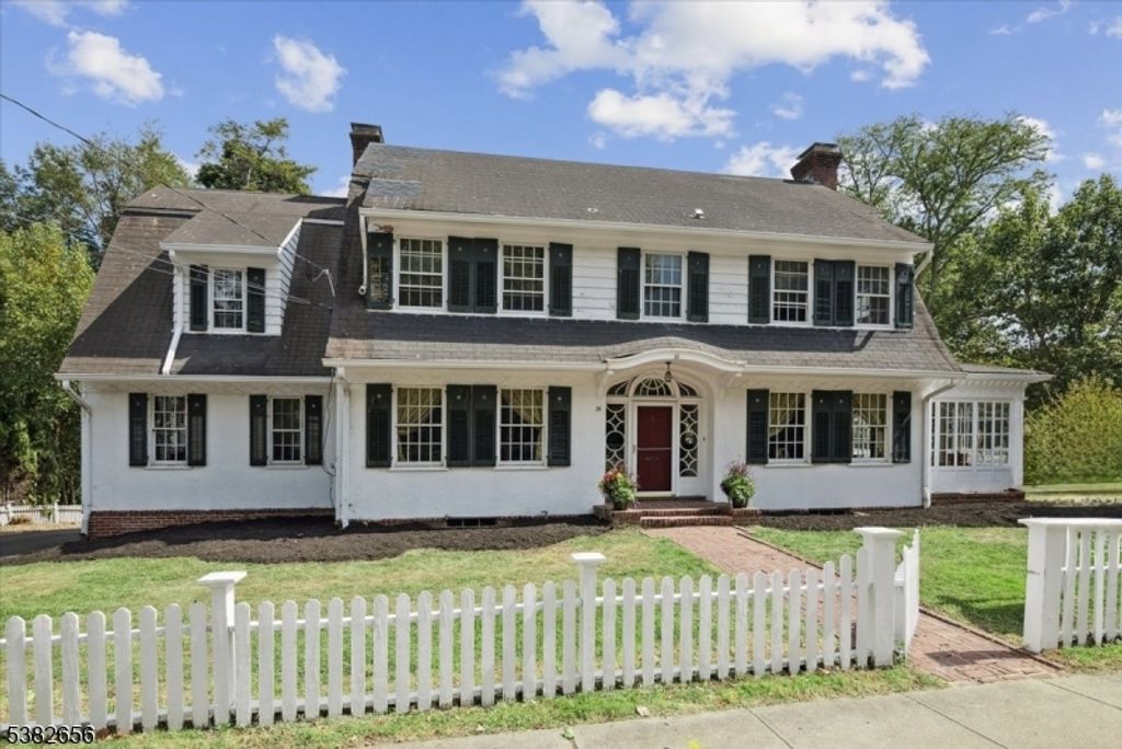 31 Hamilton Rd, Morristown Town, NJ 07960