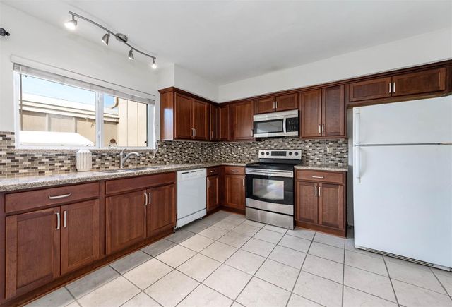 11609 Village Place Drive, Houston, TX 77077