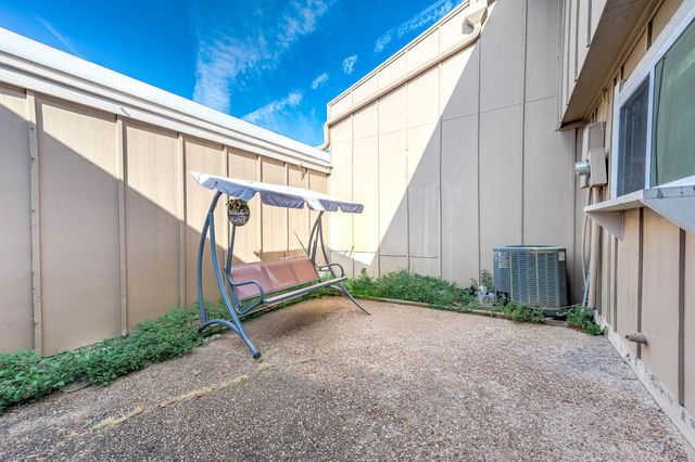 11609 Village Place Drive, Houston, TX 77077