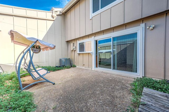 11609 Village Place Drive, Houston, TX 77077