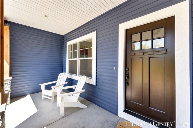 17940 Cove Street, Spring Lake, MI 49456