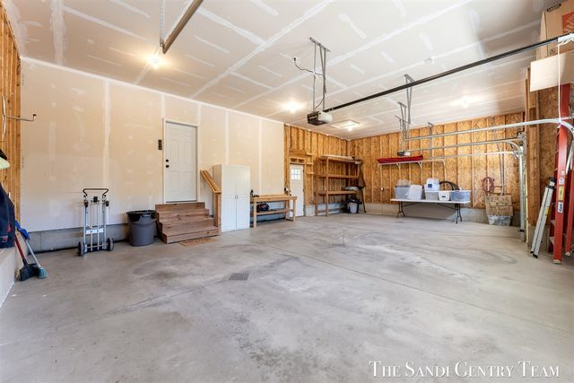 17940 Cove Street, Spring Lake, MI 49456