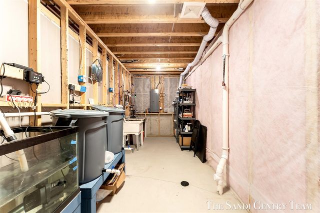 17940 Cove Street, Spring Lake, MI 49456