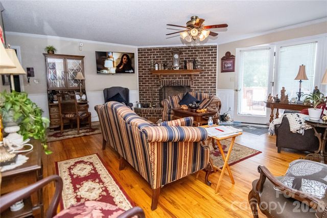 100 Oakridge Drive, Morganton, NC 28655