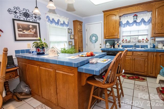 100 Oakridge Drive, Morganton, NC 28655