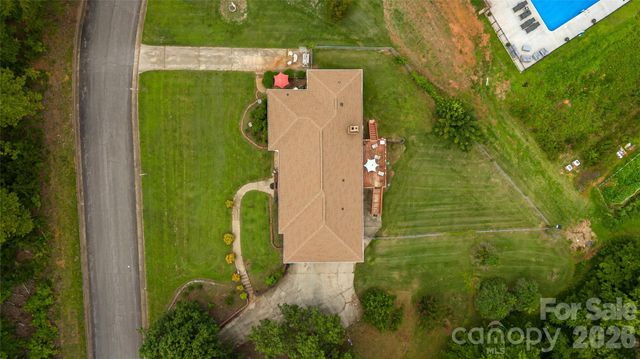 100 Oakridge Drive, Morganton, NC 28655