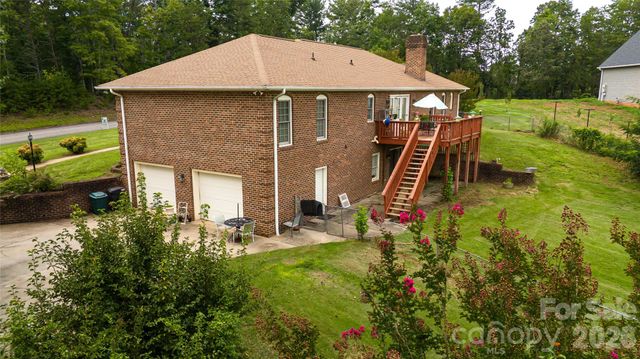 100 Oakridge Drive, Morganton, NC 28655