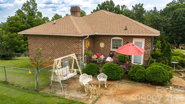 100 Oakridge Drive, Morganton, NC 28655