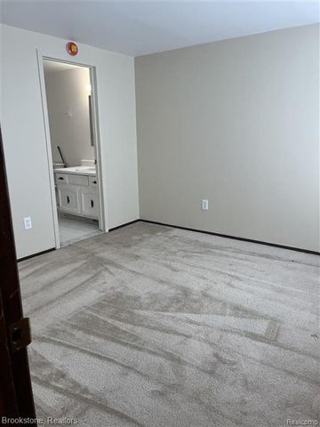 25006 Chambley Drive, Southfield, MI 48034