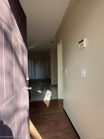 25006 Chambley Drive, Southfield, MI 48034