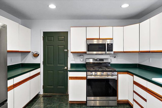 1491 Country Knoll Place, Saint Joseph, MI 49085