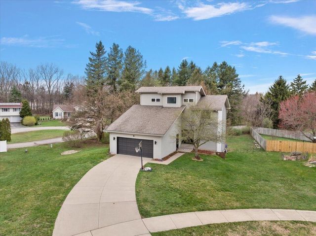 1491 Country Knoll Place, Saint Joseph, MI 49085