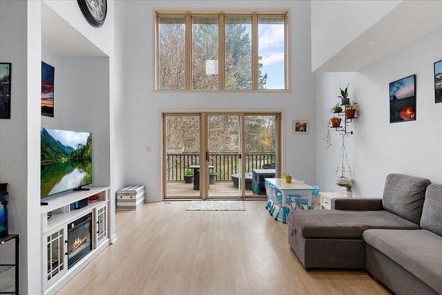 1491 Country Knoll Place, Saint Joseph, MI 49085