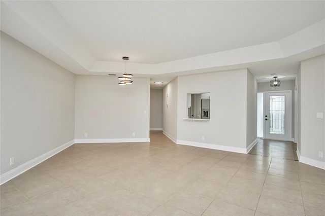 9107 Chatsworth Cascades Circle, Boca Raton, FL 33434
