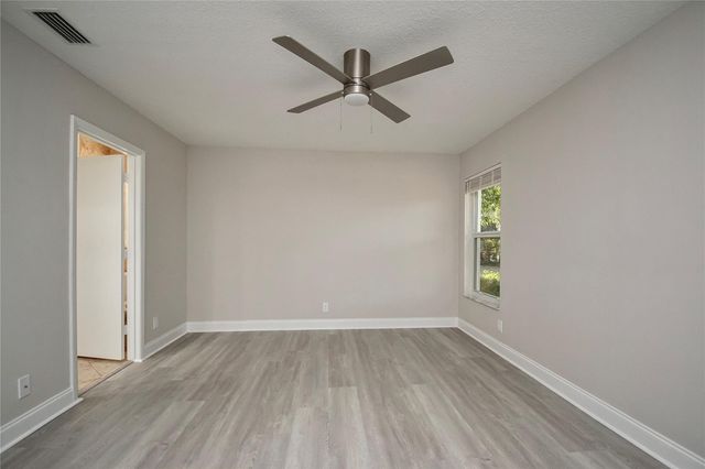 9107 Chatsworth Cascades Circle, Boca Raton, FL 33434