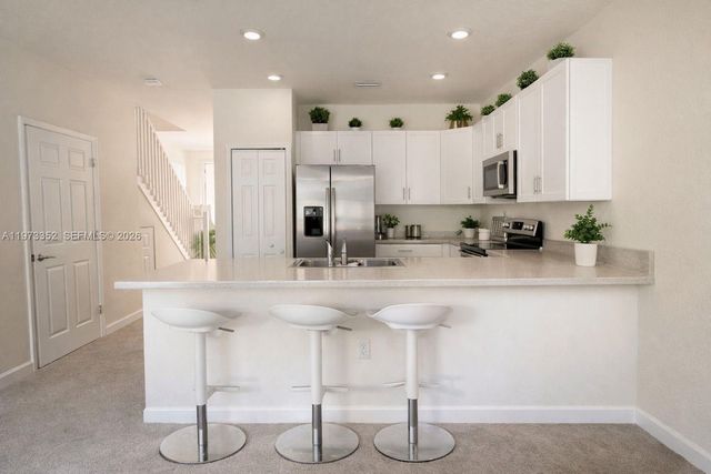 10711 W 32nd Ln 10711, Hialeah, FL 33018