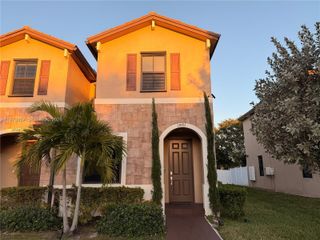 10711 W 32nd Ln 10711, Hialeah, FL 33018
